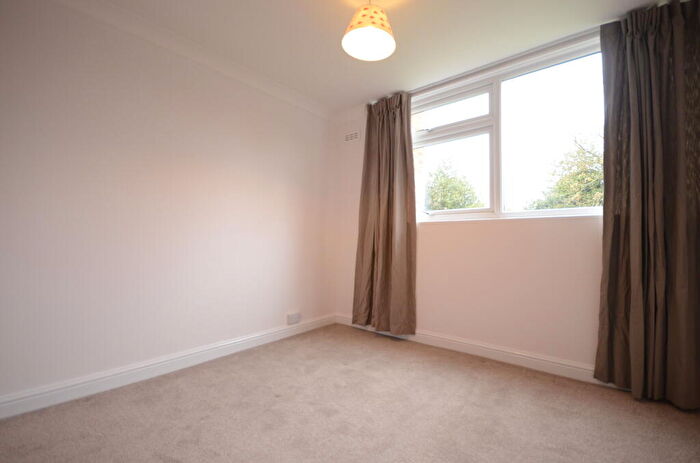 2 Bedroom Apartment To Rent In Dower House, Sunninghill, SL5