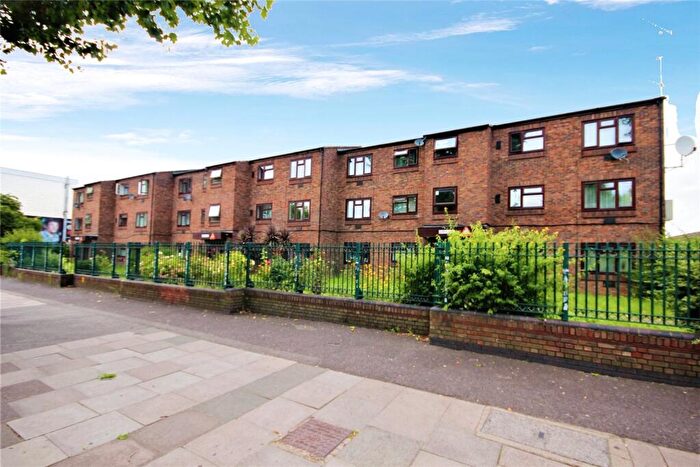 1 Bedroom Apartment To Rent In Foxcombe Close, London, E6