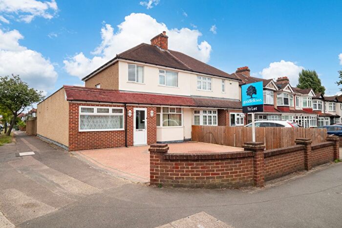 3 Bedroom Semi-Detached House To Rent In Malden Road, North Cheam, Surrey, SM3