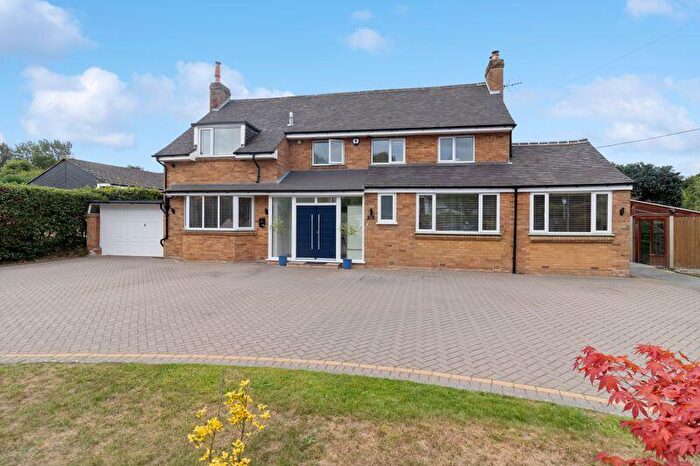 5 Bedroom Detached House For Sale In Alcester Road, Bromsgrove, B60