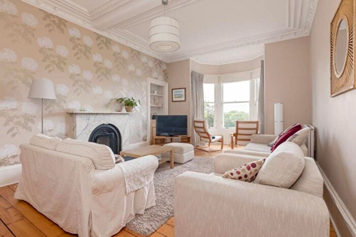 3 Bedroom Flat To Rent In Warrender Park Terrace, Marchmont, Edinburgh, EH9