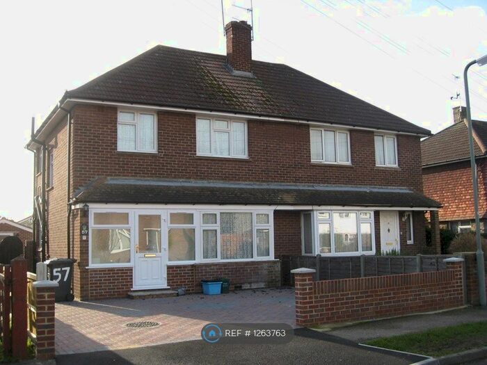 5 Bedroom Semi-Detached House To Rent In The Crescent, Egham TW20