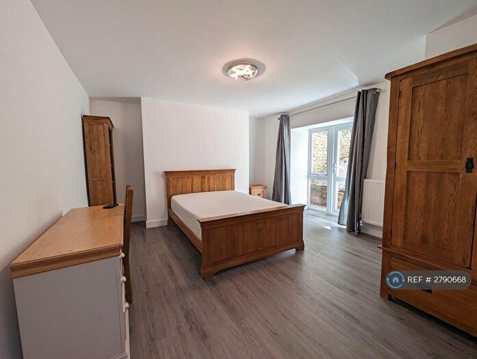 2 Bedroom Flat To Rent In Chesterfield Buildings, Bristol, BS8