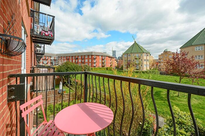 1 Bedroom Flat For Sale In Basque Court, Canada Water, SE16