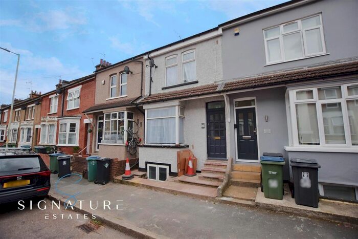 Studio To Rent In Gladstone Road, Watford, WD17