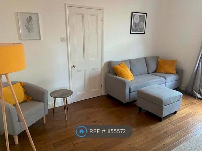 3 Bedroom Semi-Detached House To Rent In Kenilworth Road, Balsall Common, Solihull, CV7