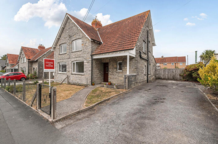 3 Bedroom Semi-Detached House For Sale In Brooks Road, Street, BA16
