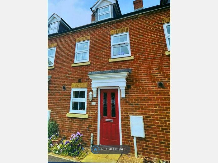 3 Bedroom Terraced House To Rent In Tennison Way, Maidstone, ME15
