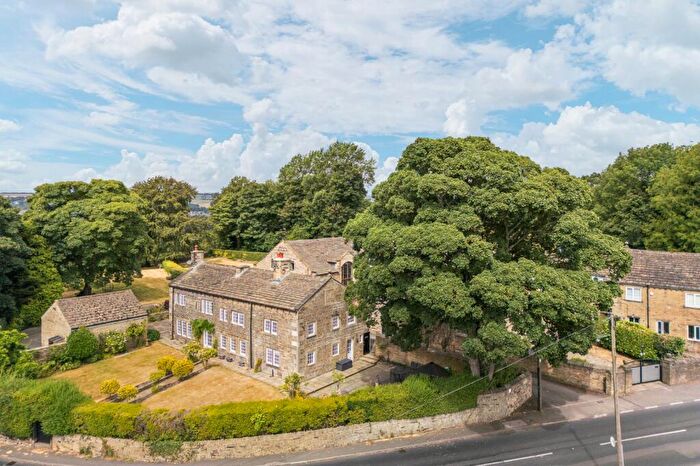 4 Bedroom Detached House For Sale In North Gate, Honley, Holmfirth, HD9