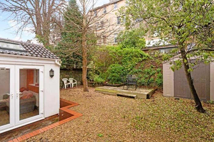 4 Bedroom Maisonette To Rent In Ravenswood Road, Cotham, Bristol, BS6