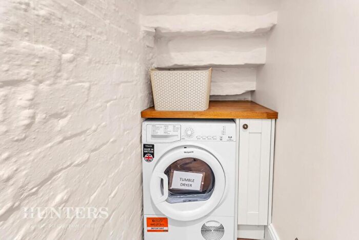 1 Bedroom Flat For Sale In Huddersfield Road, Delph, Saddleworth, OL3