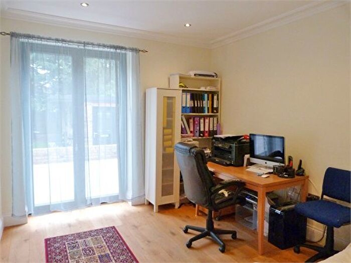 5 Bedroom Detached House For Sale In Lime Grove, Ruislip, HA4