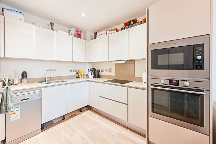 1 Bedroom Flat For Sale In Gresham Place, Bow, London, E3