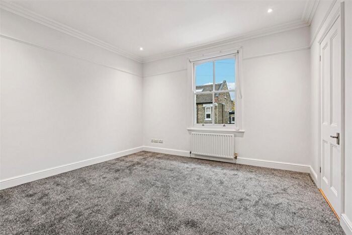 1 Bedroom Flat To Rent In Goldsmith Road, London, W3