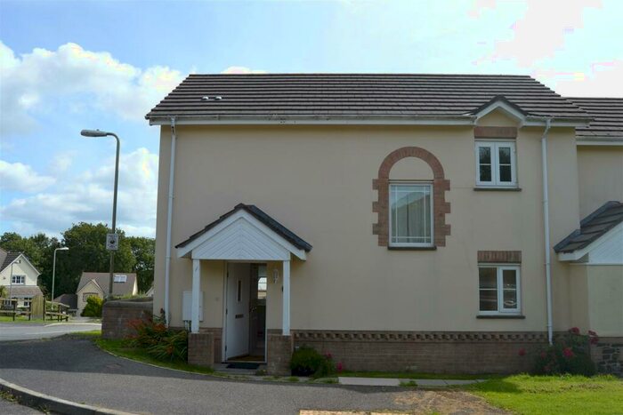 3 Bedroom End Of Terrace House To Rent In Pound Meadow, Parkham, EX39