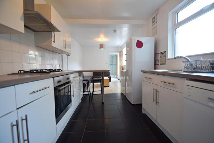 6 Bedroom House To Rent In Harriet Street, Cathays, CF24