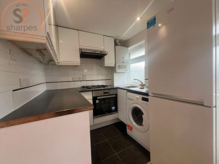 2 Bedroom Maisonette To Rent In Cannon Hill Lane, London, SW20
