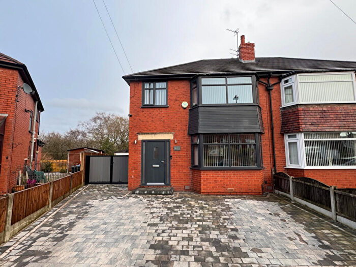 3 Bedroom Semi Detached House For Sale In Ross Drive, Clifton, Manchester, M27