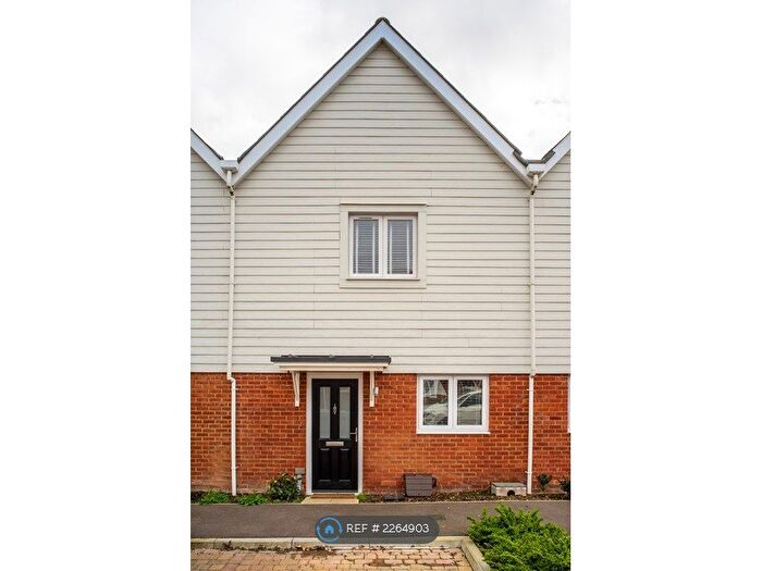 3 Bedroom Terraced House To Rent In Matthews Close, Snodland, ME6