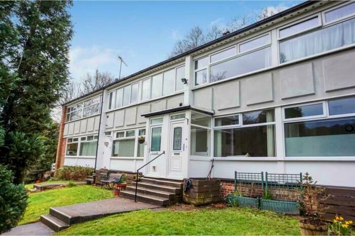 2 Bedroom Flat To Rent In Hillside Court, Chapel Allerton, Leeds, LS7