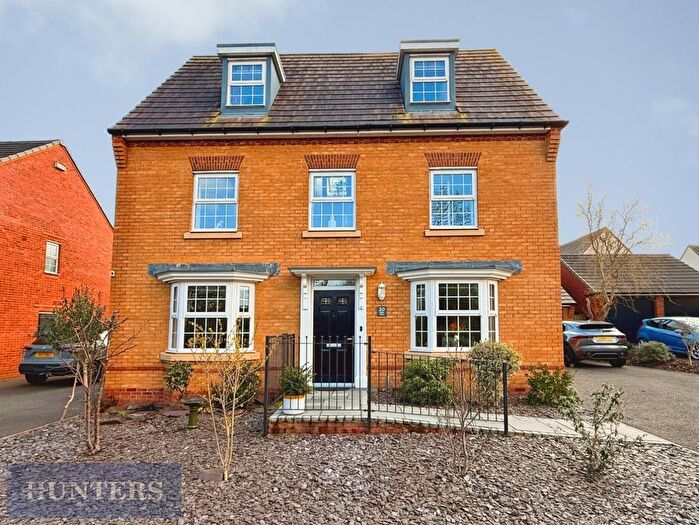 5 Bedroom Detached House For Sale In Celtic Close, Exeter, EX1