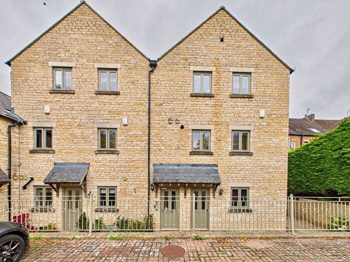 1 Bedroom Flat For Sale In Churchill Place, Chipping Norton, OX7