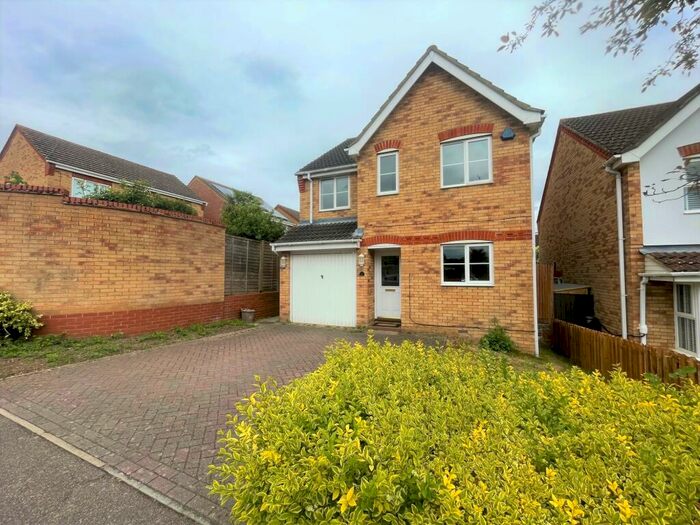 4 Bedroom House To Rent In Markham Road, Cheshunt, Waltham Cross, EN7