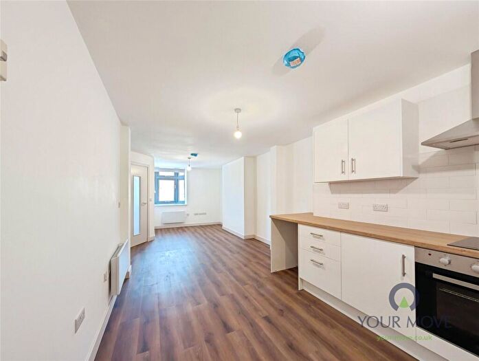 1 Bedroom Flat To Rent In High Street, Stoke-on-Trent, Staffordshire, ST6