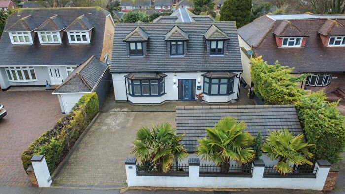 5 Bedroom Detached House For Sale In Wrotham Road, Istead Rise, Gravesend, DA13