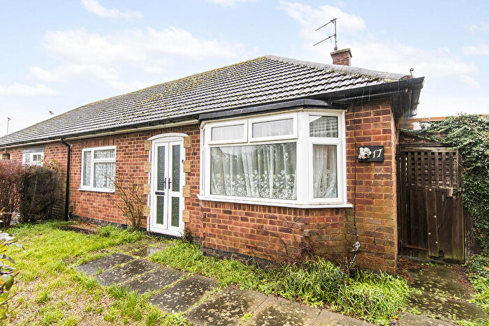 2 Bedroom Semi-Detached Bungalow For Sale In Langdale Walk, Market Harborough, LE16