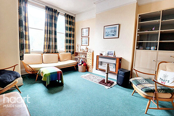 5 Bedroom Semi Detached House To Rent In St Lukes Road, Maidenhead, SL6