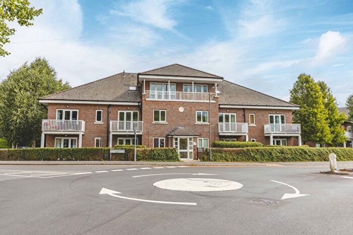 1 Bedroom Flat For Sale In Wrights Meadow Road, High Wycombe, HP11