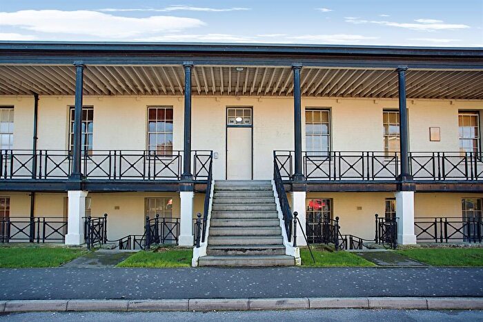 1 Bedroom Apartment For Sale In St. Georges Walk, Gosport, PO12