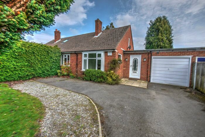 2 Bedroom Semi-Detached Bungalow To Rent In Pulens Lane, Petersfield, GU31