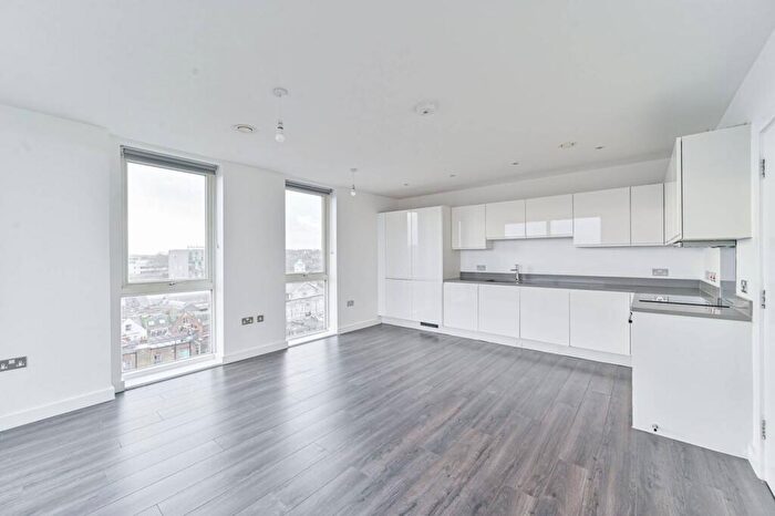 2 Bedroom Flat To Rent In Uncle New Cross, New Cross, London, SE14