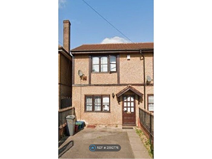 2 Bedroom Semi-Detached House To Rent In Station Road, Hounslow, TW3