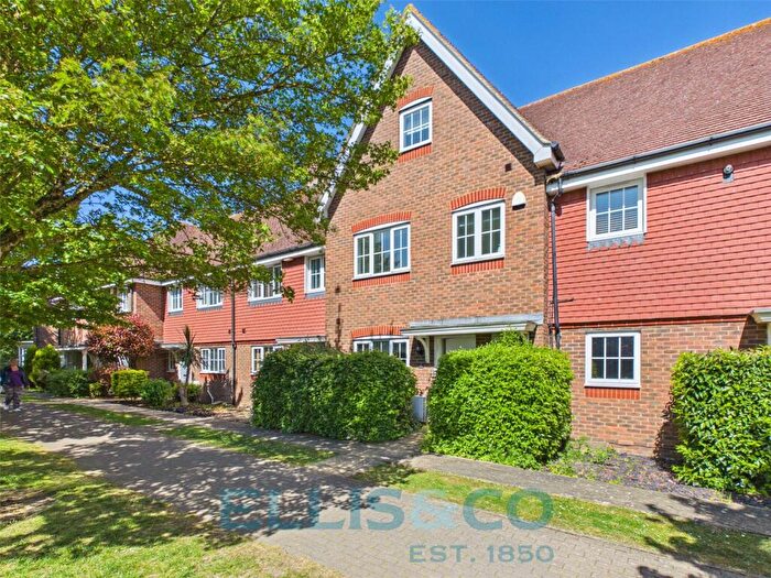 4 Bedroom Terraced House To Rent In Regent Way, Kings Hill, West Malling, Kent, ME19