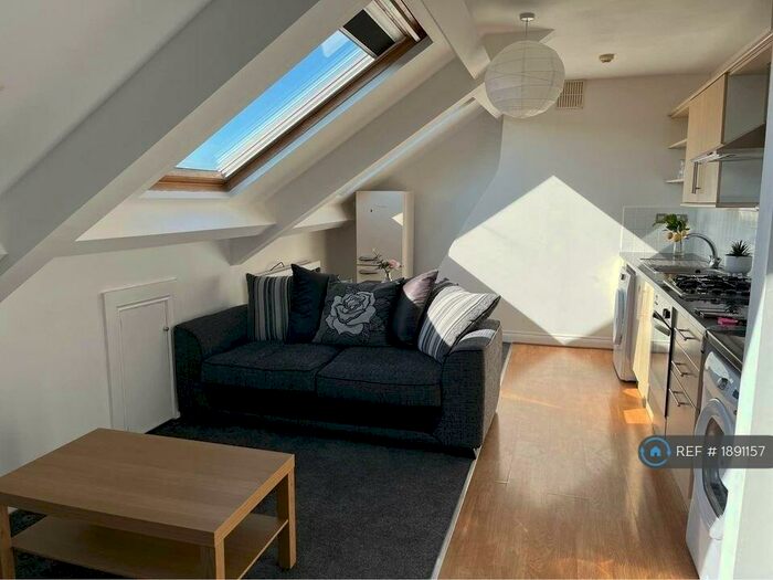 1 Bedroom Flat To Rent In Azalea Terrace North, Sunderland, SR2