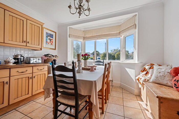 4 Bedroom Detached House For Sale In Stour Way, Christchurch, BH23