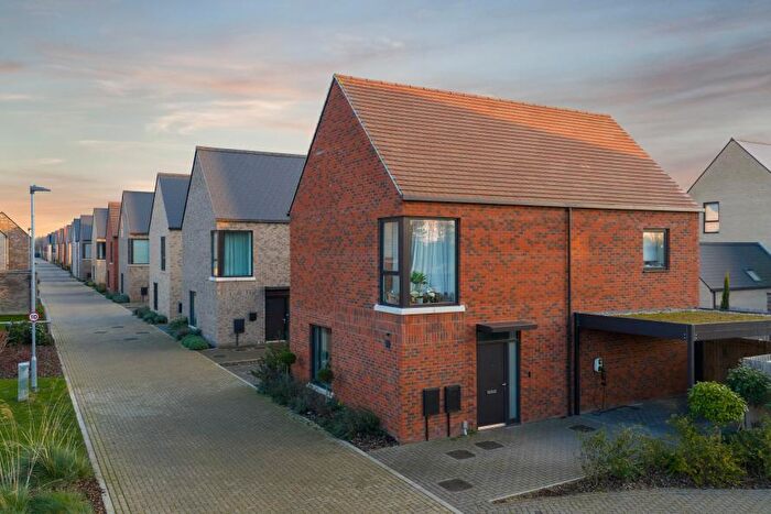 3 Bedroom Detached House For Sale In Newmarket Road, Cambridge, CB5