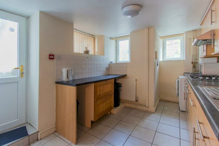 1 Bedroom Private Hall To Rent In Newport Road, Roath, CF24