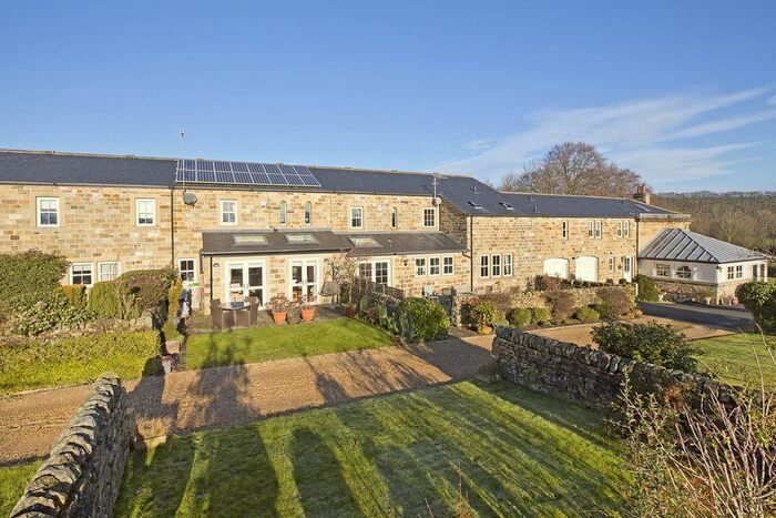 2 Bedroom Cottage For Sale In Greenholme Cottages, Weirside, Burley In Wharfedale, Ilkley LS29