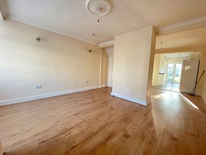 2 Bedroom Terraced House To Rent In School Road, Dagenham, RM10