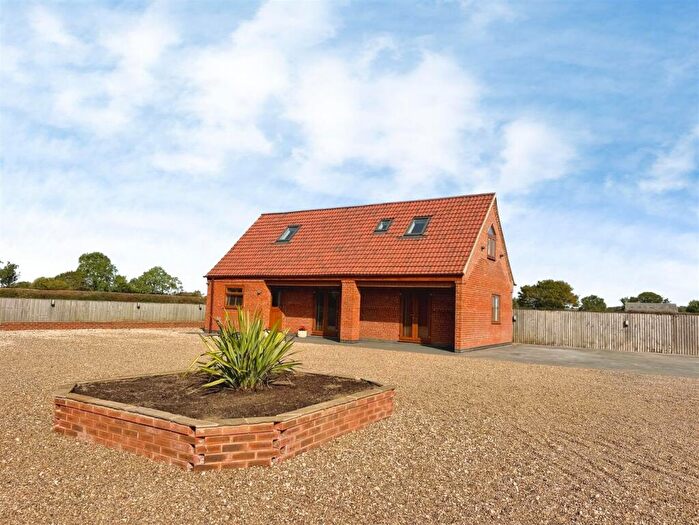 2 Bedroom Detached House For Sale In Long Lane, East Drayton, Retford, DN22