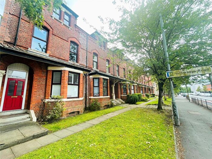 1 Bedroom Apartment For Sale In Hathersage Road, Manchester, M13