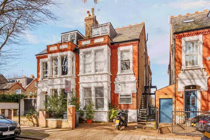 1 Bedroom Flat To Rent In Beverley Road, Chiswick, London, W4