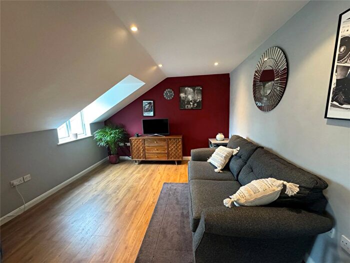 1 Bedroom Flat For Sale In Hemel Hempstead Road, Redbourn, St. Albans, Hertfordshire, AL3