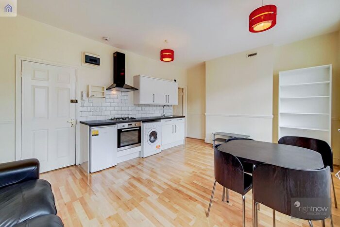 1 Bedroom Flat To Rent In Streatham High Road, London, SW16