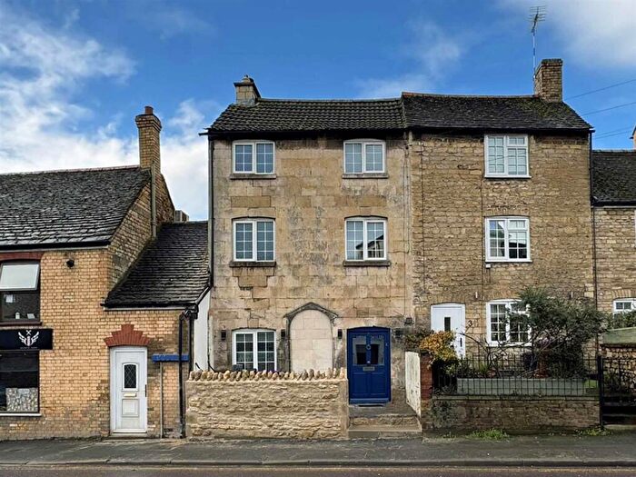4 Bedroom Terraced House To Rent In North Street, Stamford, PE9