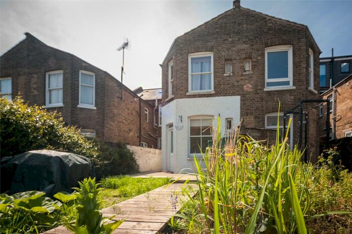 2 Bedroom Apartment To Rent In Bathurst Gardens, London, NW10